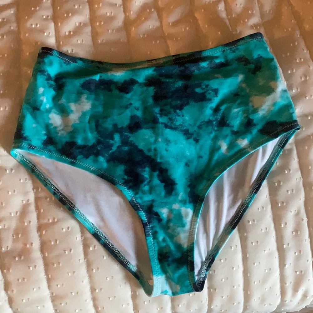 NWOT Old Navy High Waisted Bottoms